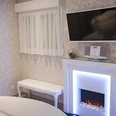 L'etoile Vip Avec Jacuzzi Apartment Troyes