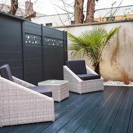 L'etoile Vip Avec Jacuzzi Apartment
