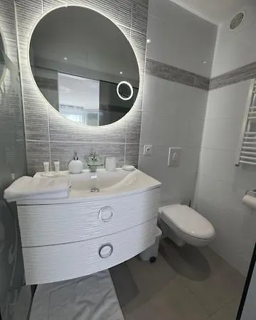 Apartment L'etoile Vip Avec Jacuzzi *