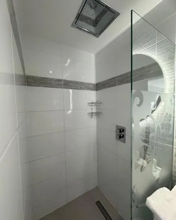 L'etoile Vip Avec Jacuzzi * Τρουά