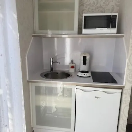 L'etoile Vip Avec Jacuzzi Τρουά