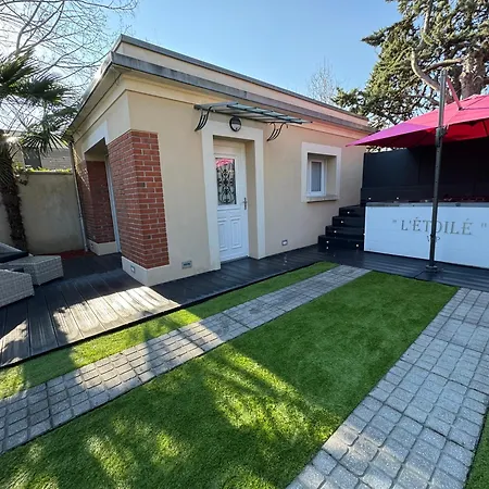 L'etoile Vip Avec Jacuzzi Apartment *